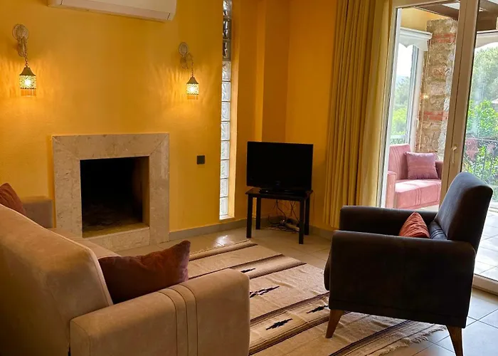 With A Private Pool And Mountain View In A Quiet Area Next To Fores * Fethiye